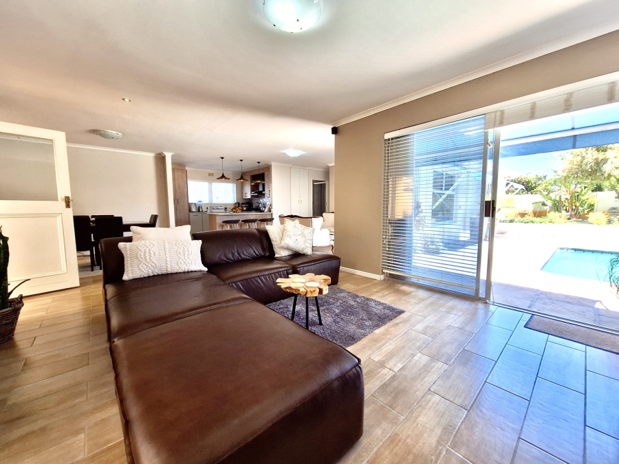 4 Bedroom Property for Sale in Blouberg Sands Western Cape